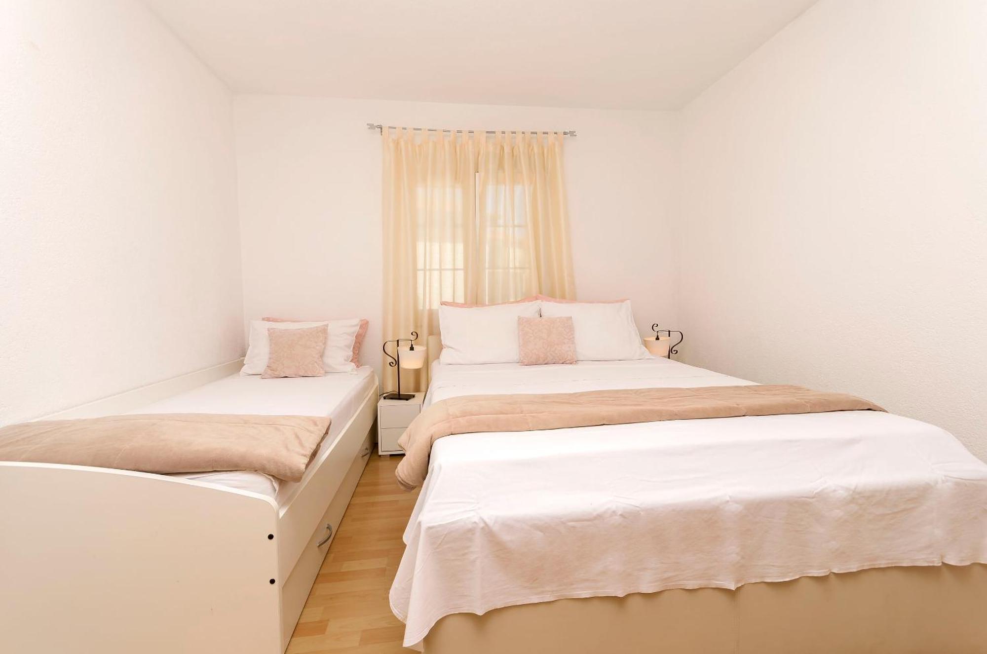 Apartment Ani โวดีเซ ภายนอก รูปภาพ