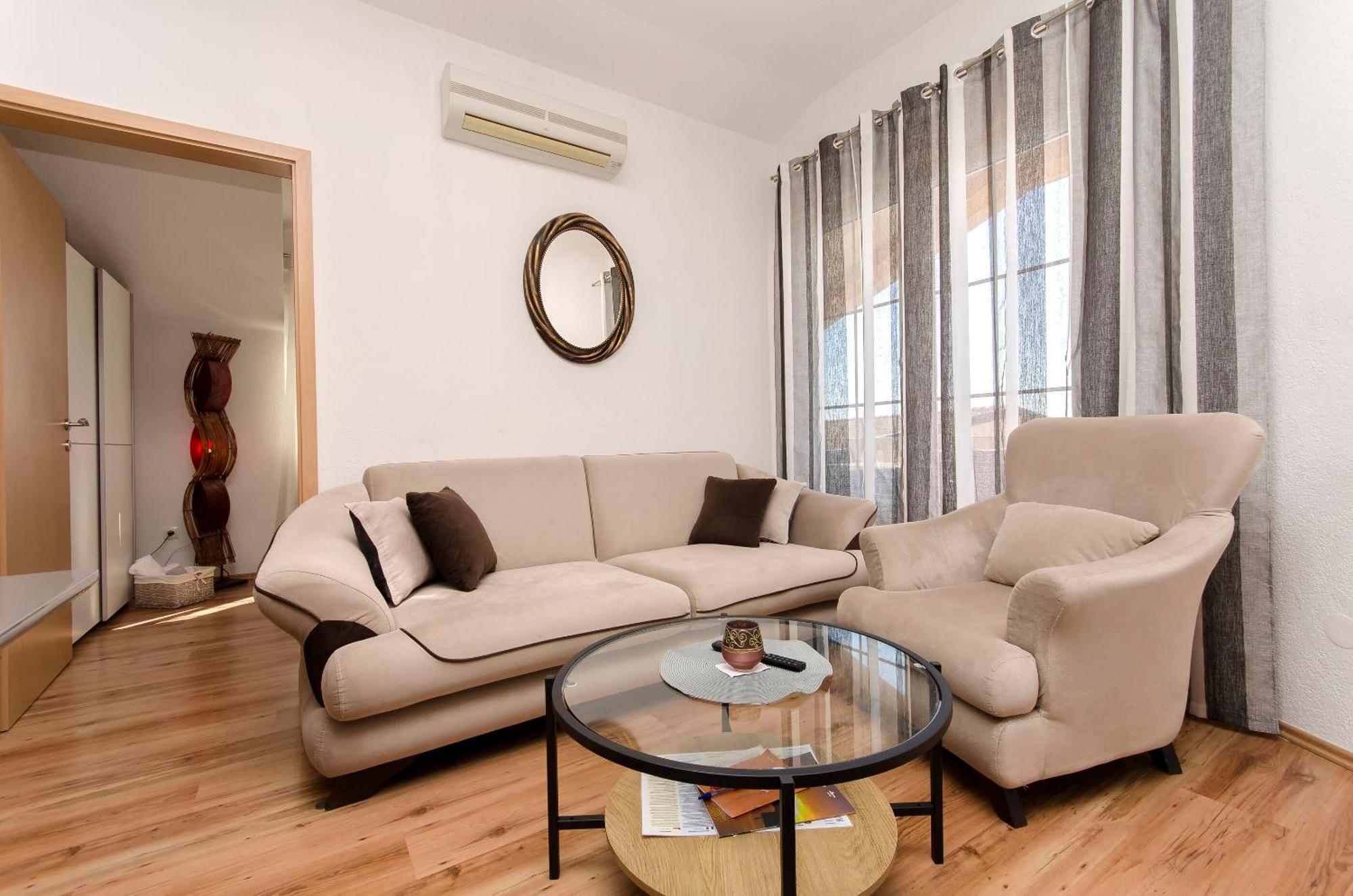 Apartment Ani โวดีเซ ภายนอก รูปภาพ